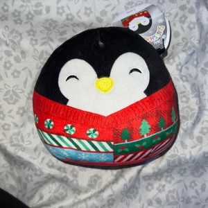 Luna 4 inch holiday squishmallow